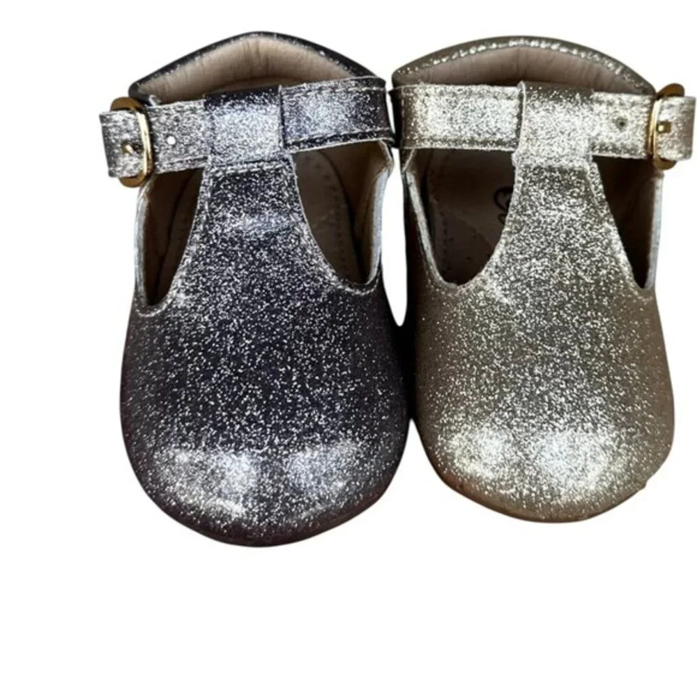 A‎ Bear Co Toddler Size 3 Color Change Gold Smooth Glitter T-Straps Girls
